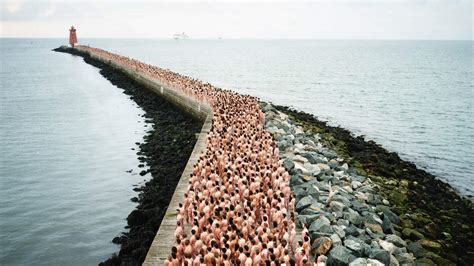 naced|The Naked World of Spencer Tunick